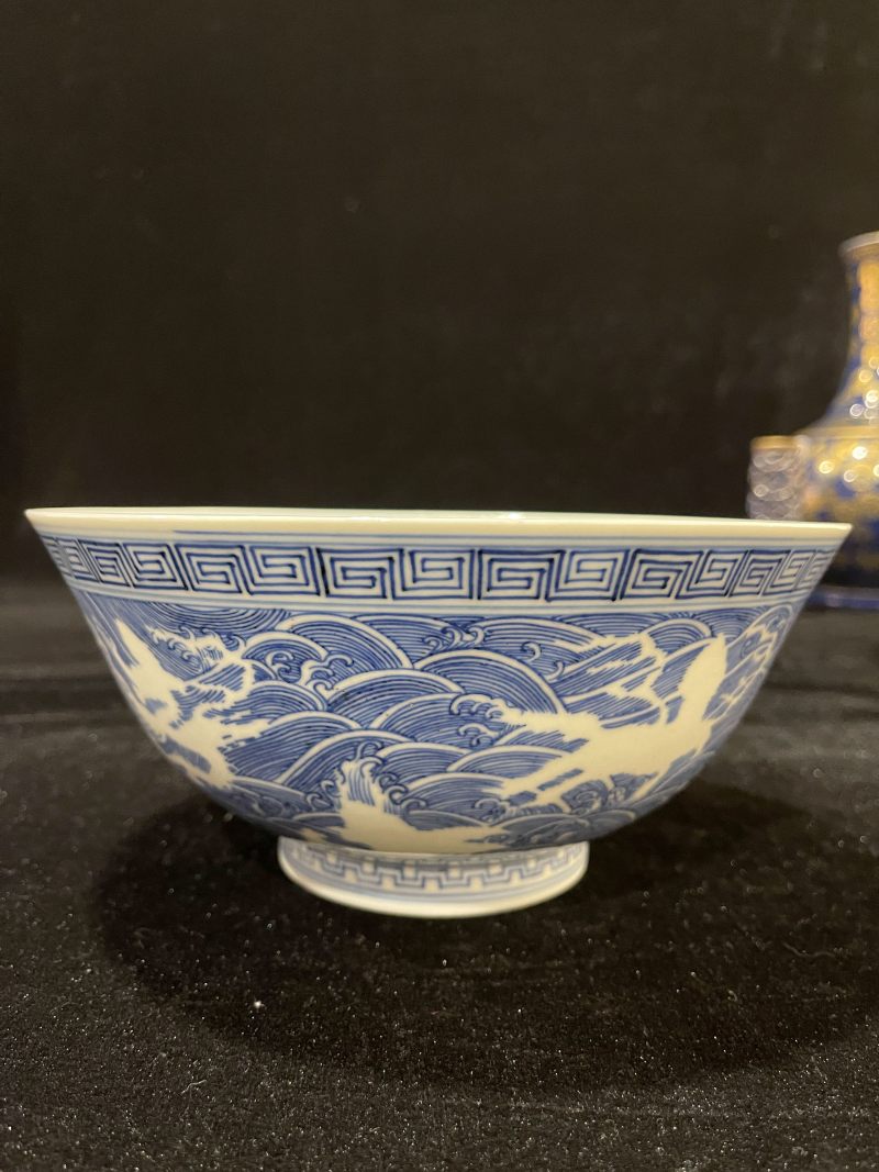 清光绪 青花海八怪纹碗 - 图2