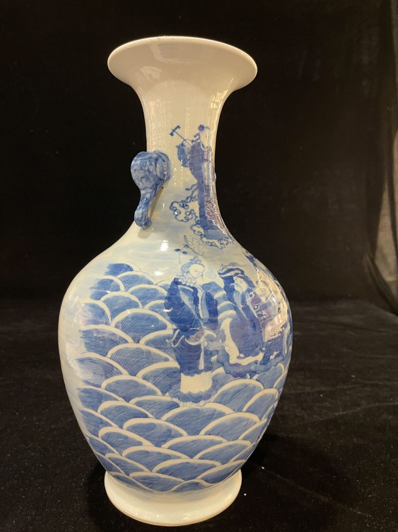 清中期 青花八仙过海纹象耳瓶 - 图3
