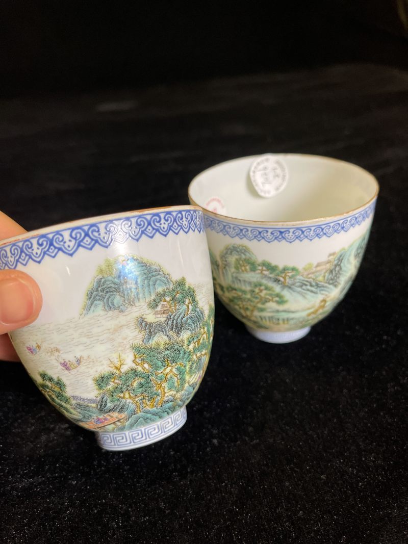 民国 粉彩薄胎山水纹杯一对 - 图3
