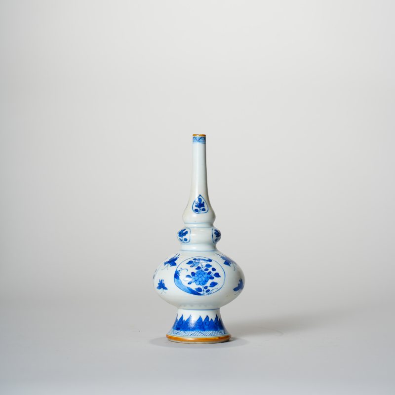 清康熙 青花蝶恋花纹葫芦瓶 - 图1