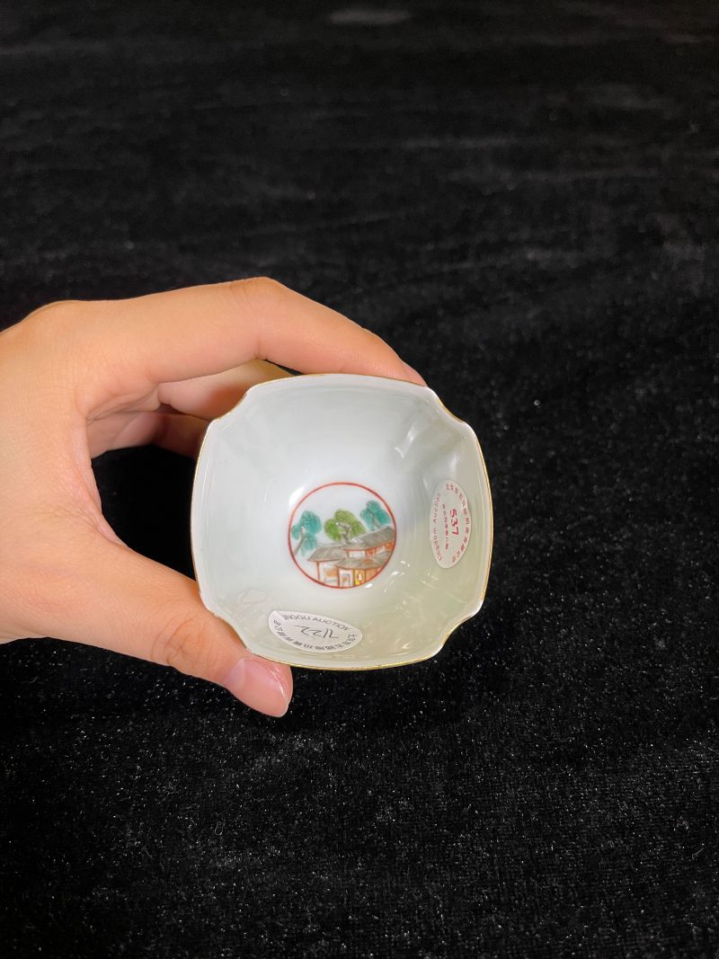 清中期 粉彩人物诗文倭角杯 - 图3