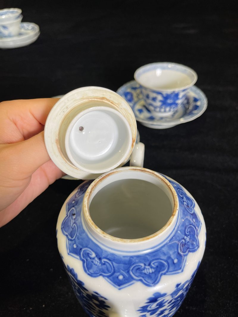 清光绪 青花壶、杯、碟一套5件 - 图12