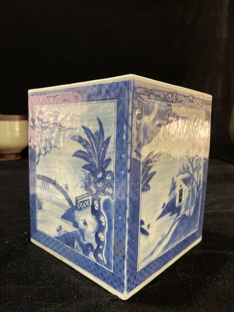 清嘉庆 青花山水诗文四方大笔筒 - 图3