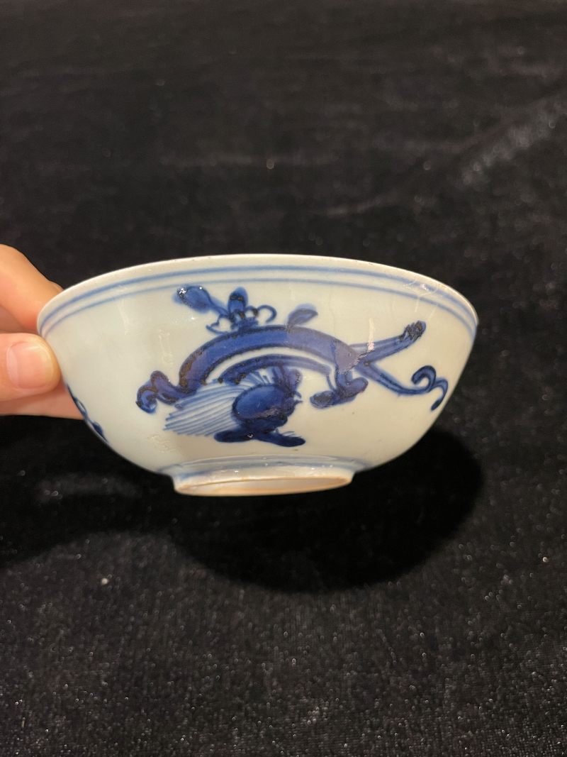 明隆庆 青花螭龙纹卧足碗 - 图3