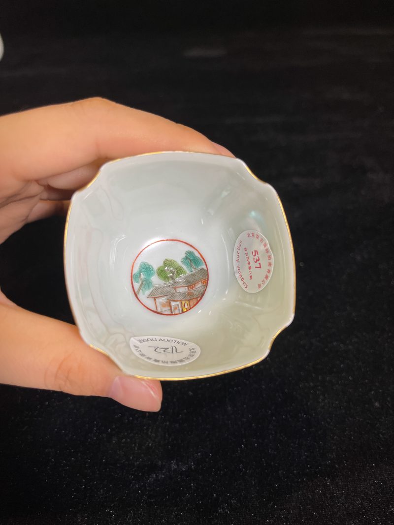 清中期 粉彩人物诗文倭角杯 - 图4