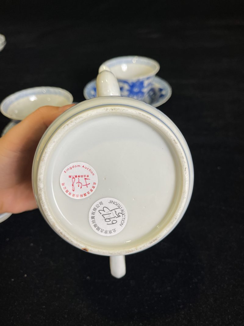 清光绪 青花壶、杯、碟一套5件 - 图13