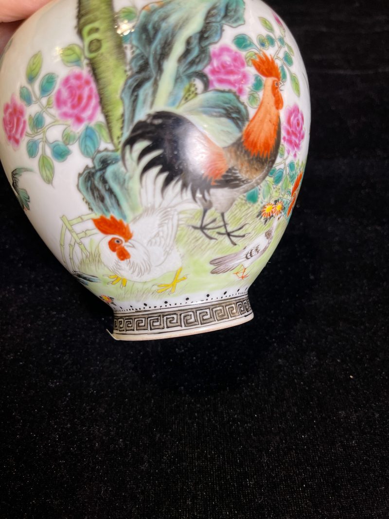 民国 粉彩洞石花鸟纹瓶 - 图6