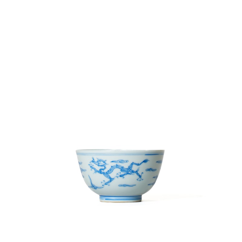 清康熙 青花淡描金云龙纹碗 - 图1
