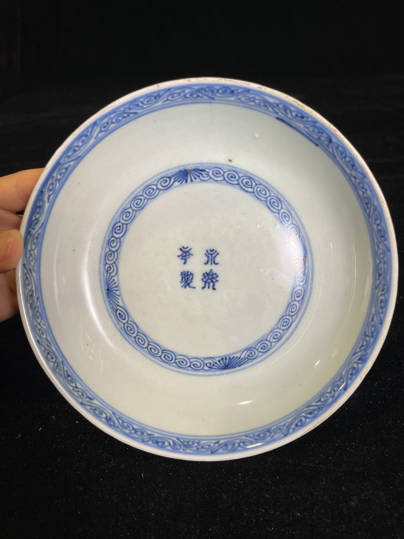 明末清初 青花凤穿花纹盘 - 图2