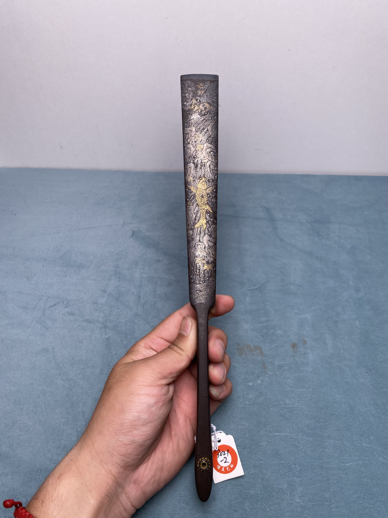 清早期 铁鋄金银游鱼纹扇 - 图10