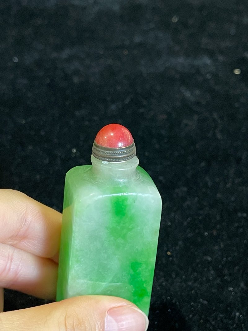 清晚期 翡翠鼻烟壶 - 图4