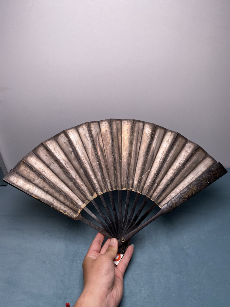 清早期 铁鋄金银游鱼纹扇 - 图18