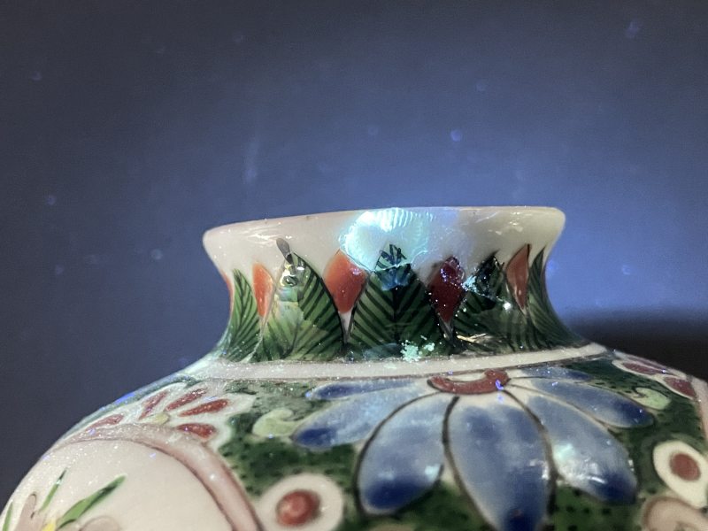 清中期 粉彩开光花卉纹梅瓶 - 图8