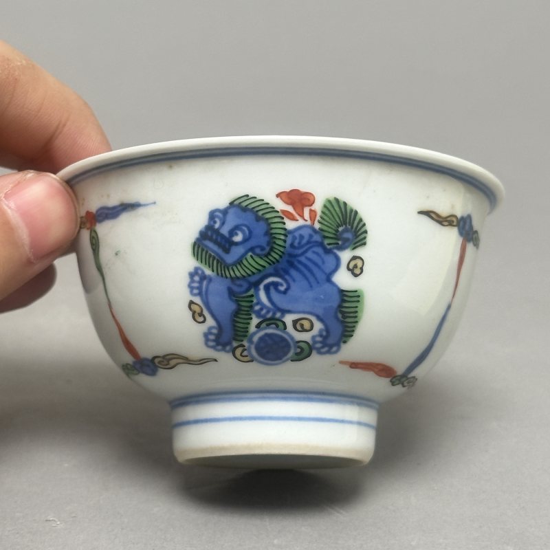 清晚期 青花五彩团狮纹茶圆 - 图2