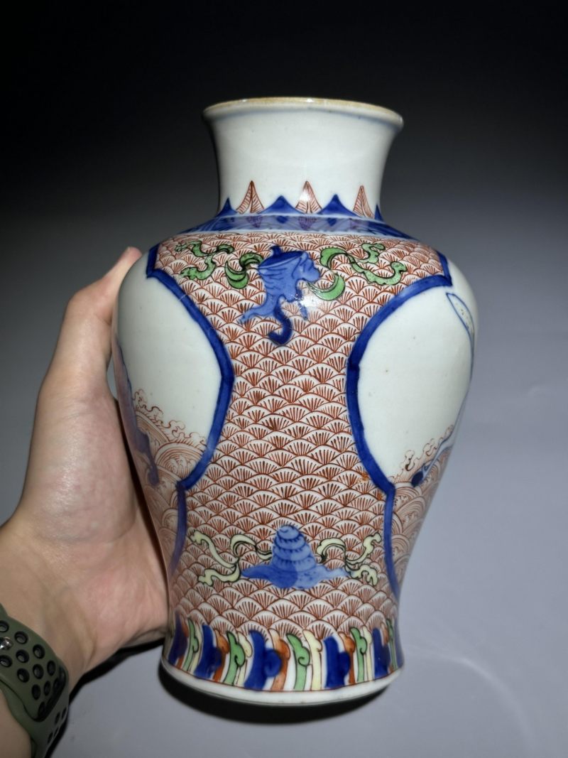    清晚期 青花五彩开光海马纹瓶 - 图9