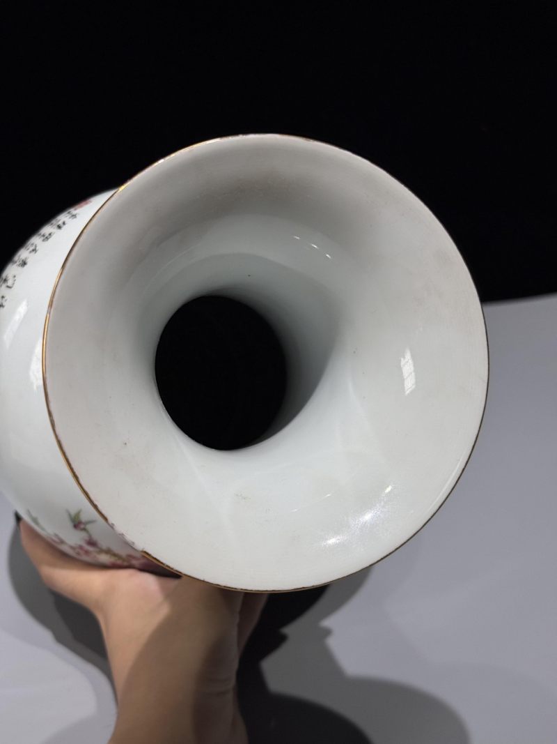    余翰青作品 粉彩雄鸡报春纹赏瓶 - 图7