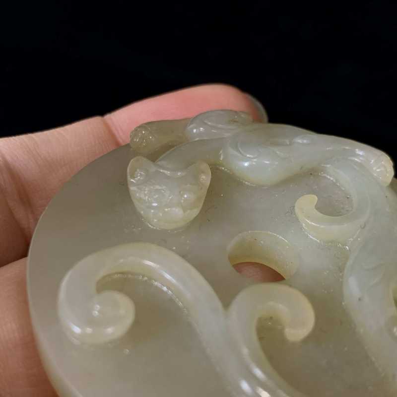 明 和田玉龙纹玉璧 - 图7