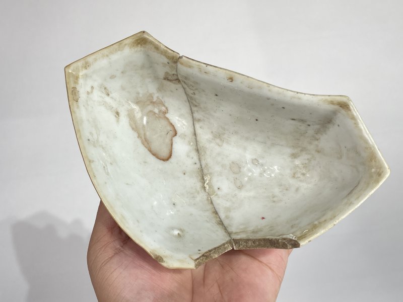 清 浅降彩人物诗文海棠型碗 - 图6