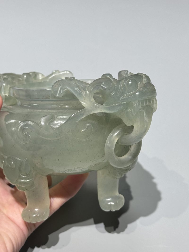    玉雕螭龙活环三足香炉 - 图5
