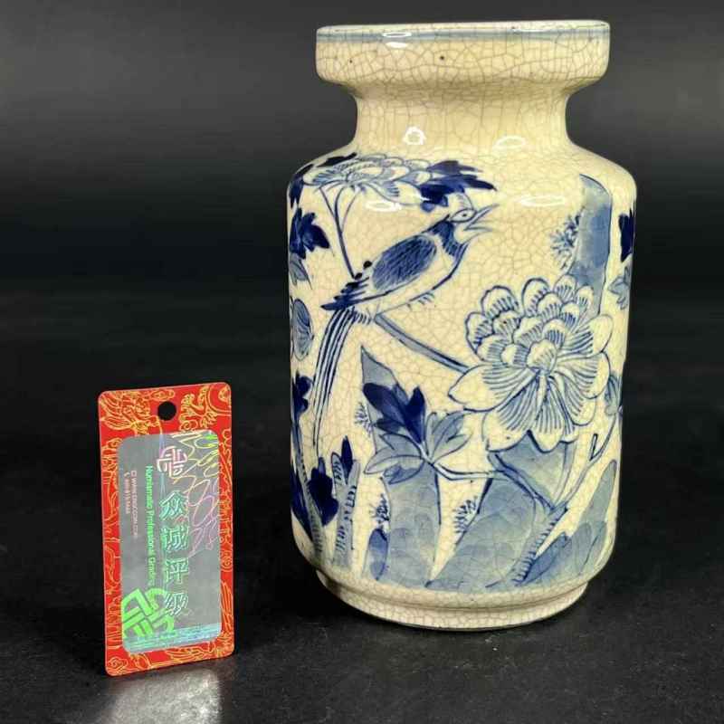 清中晚期 煨瓷青花花鸟纹瓶 - 图19