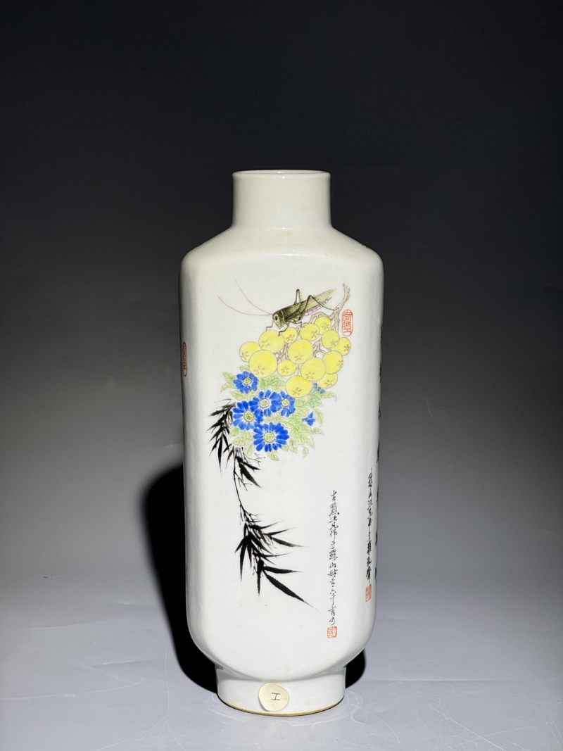    汪凡作品 粉彩荷塘鸣蝉纹四方瓶 （带证书） - 图4