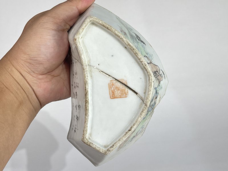 清 浅降彩人物诗文海棠型碗 - 图7