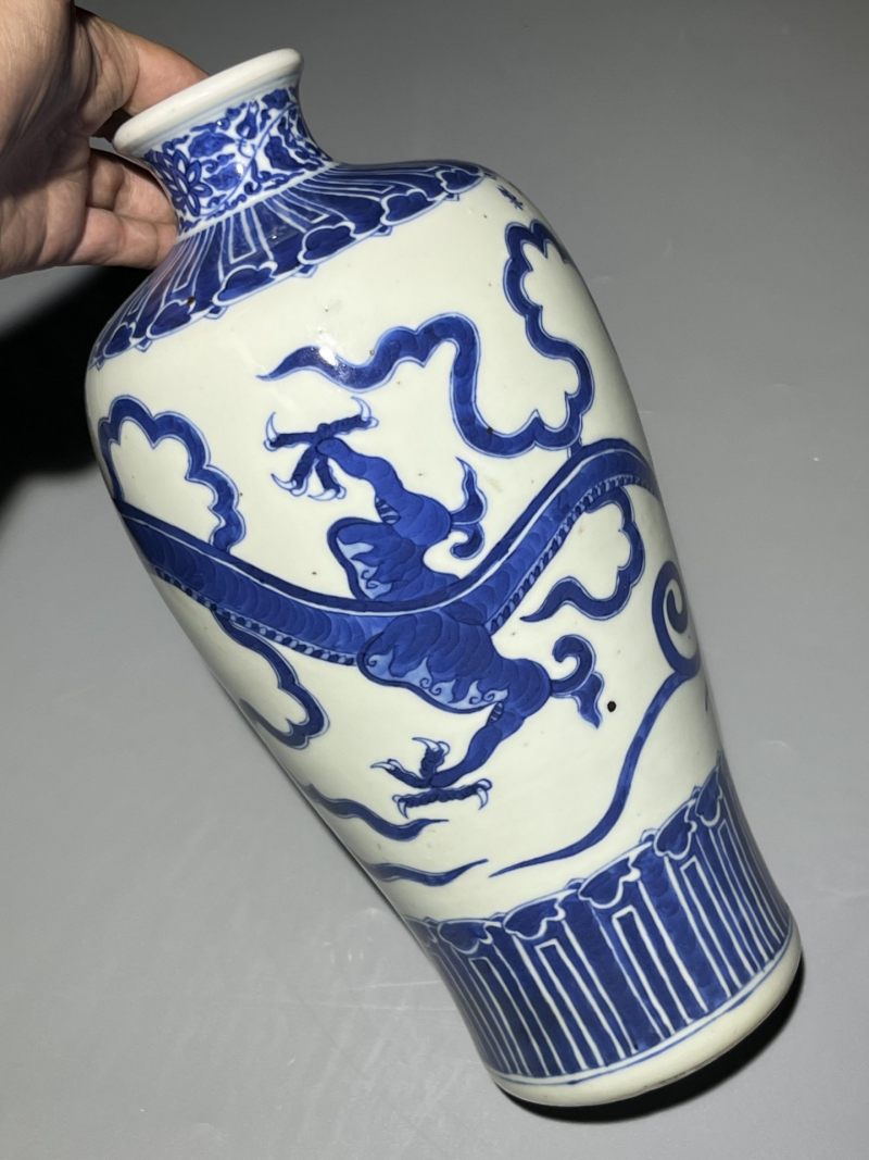    清晚期 仿万历青花龙纹梅瓶 - 图5