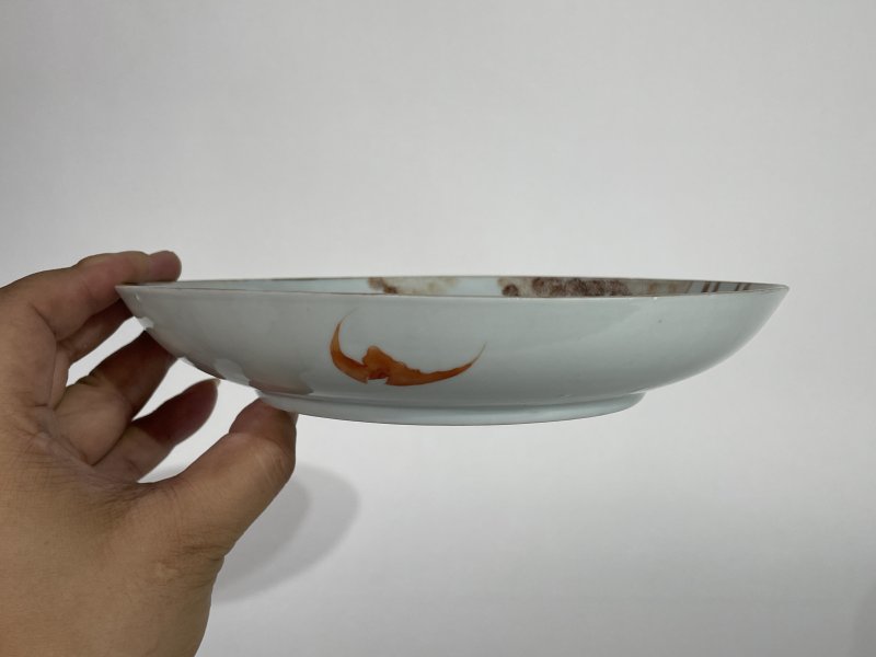 清嘉庆 矾红描金人物盘 - 图6