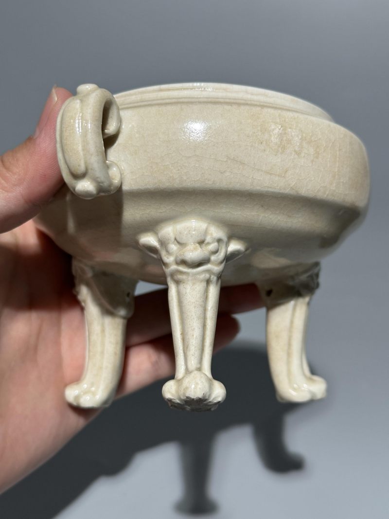    明 漳州窑双耳三足炉 带木盖、底座 - 图6