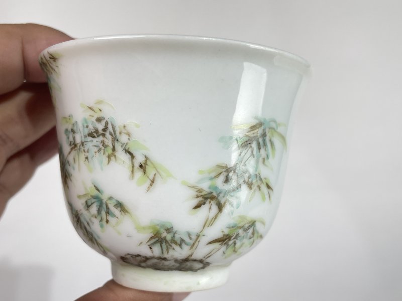 浅降彩 洞石花卉纹杯一对 - 图9