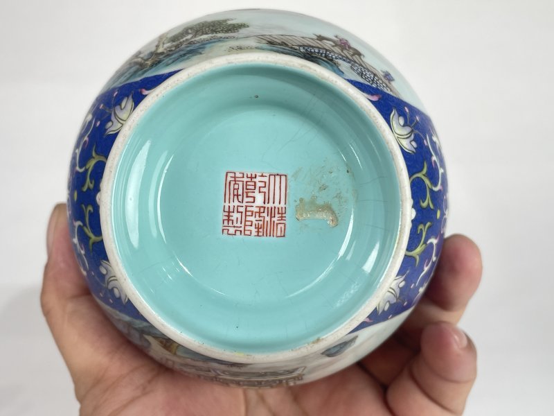 解放后 蓝底开光粉彩小尊 - 图9