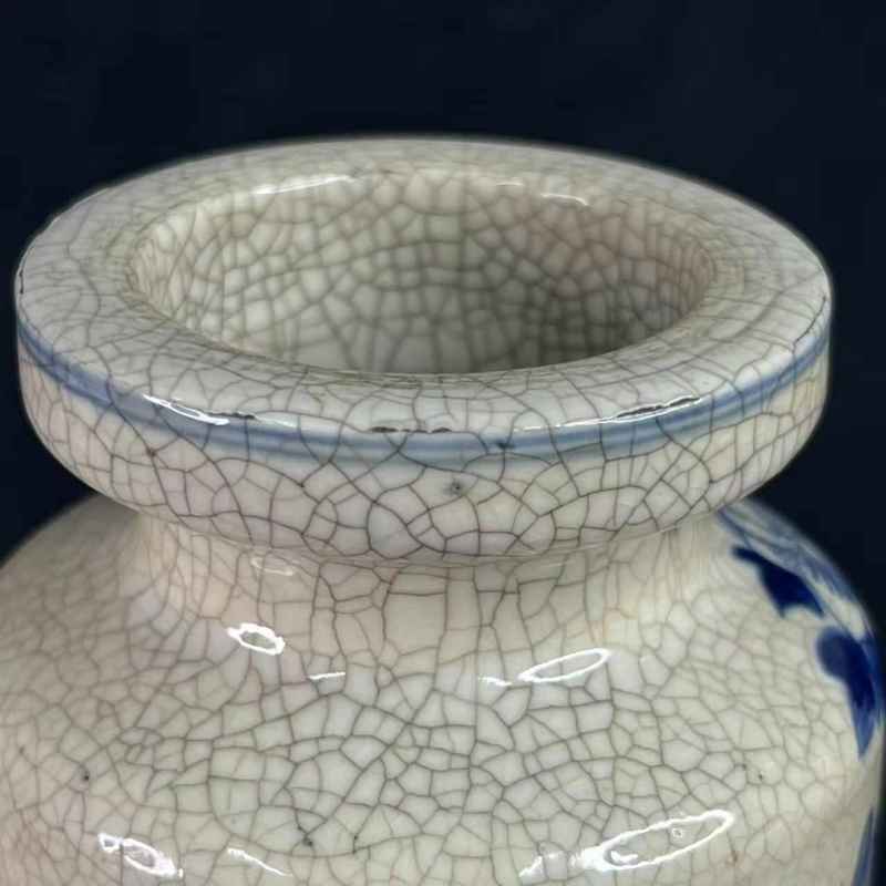 清中晚期 煨瓷青花花鸟纹瓶 - 图12