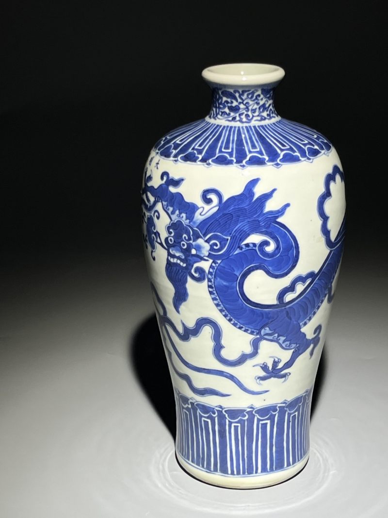    清晚期 仿万历青花龙纹梅瓶 - 图9