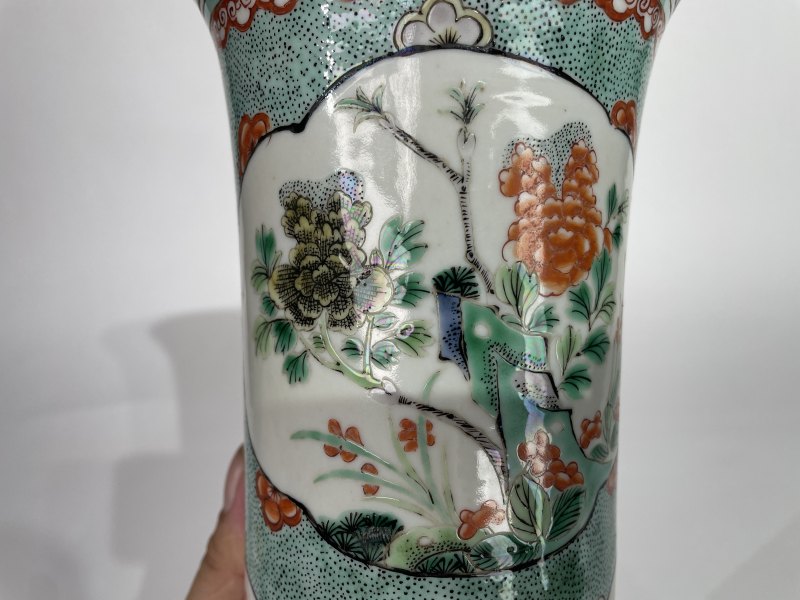 清晚期 五彩开光花鸟纹花觚 - 图5