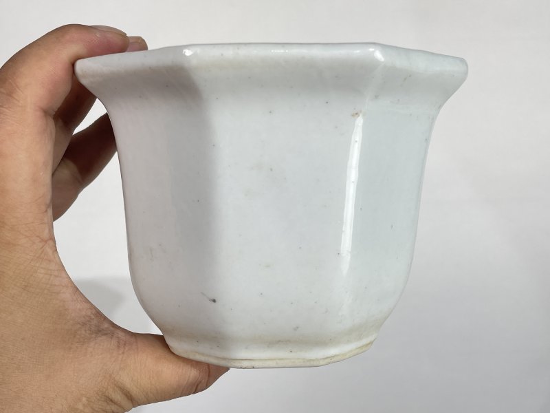 解放后 白釉六方花盆带托 - 图2