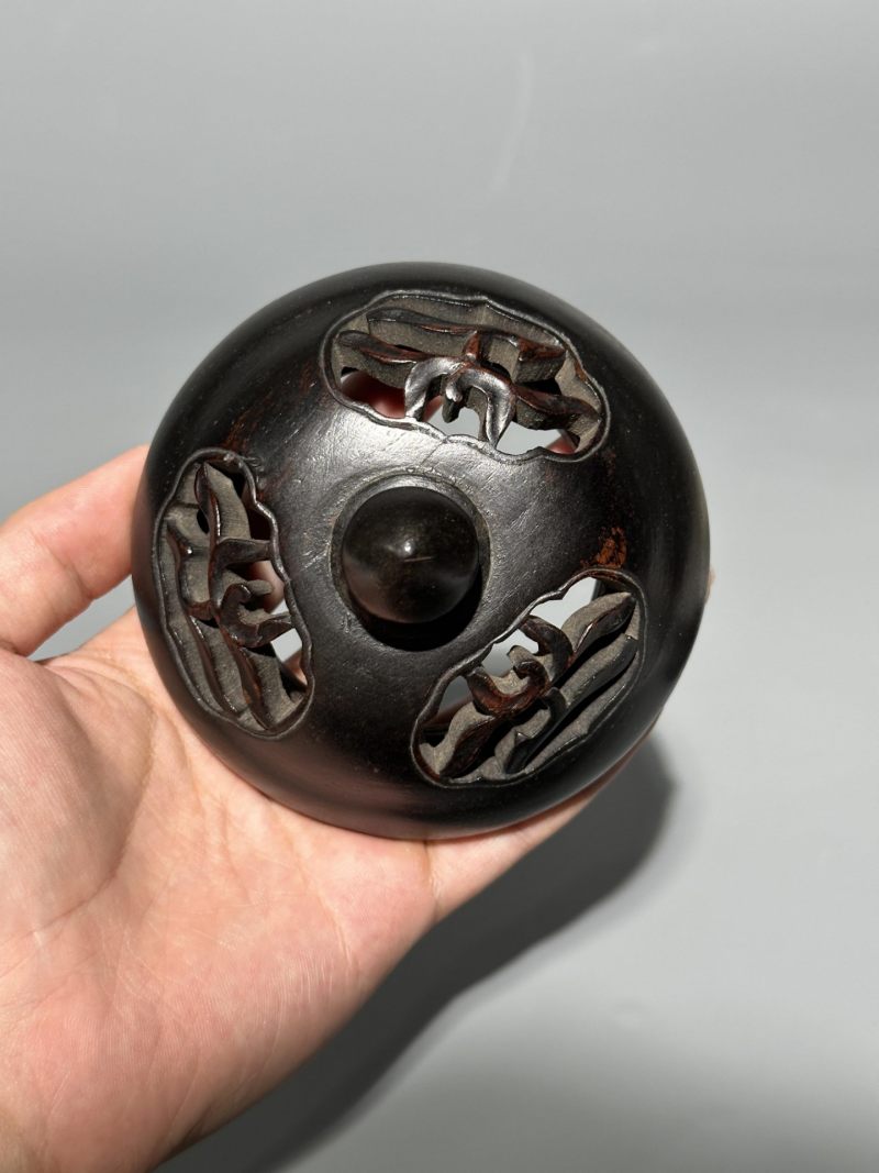   明 漳州窑双耳三足炉 带木盖、底座 - 图11