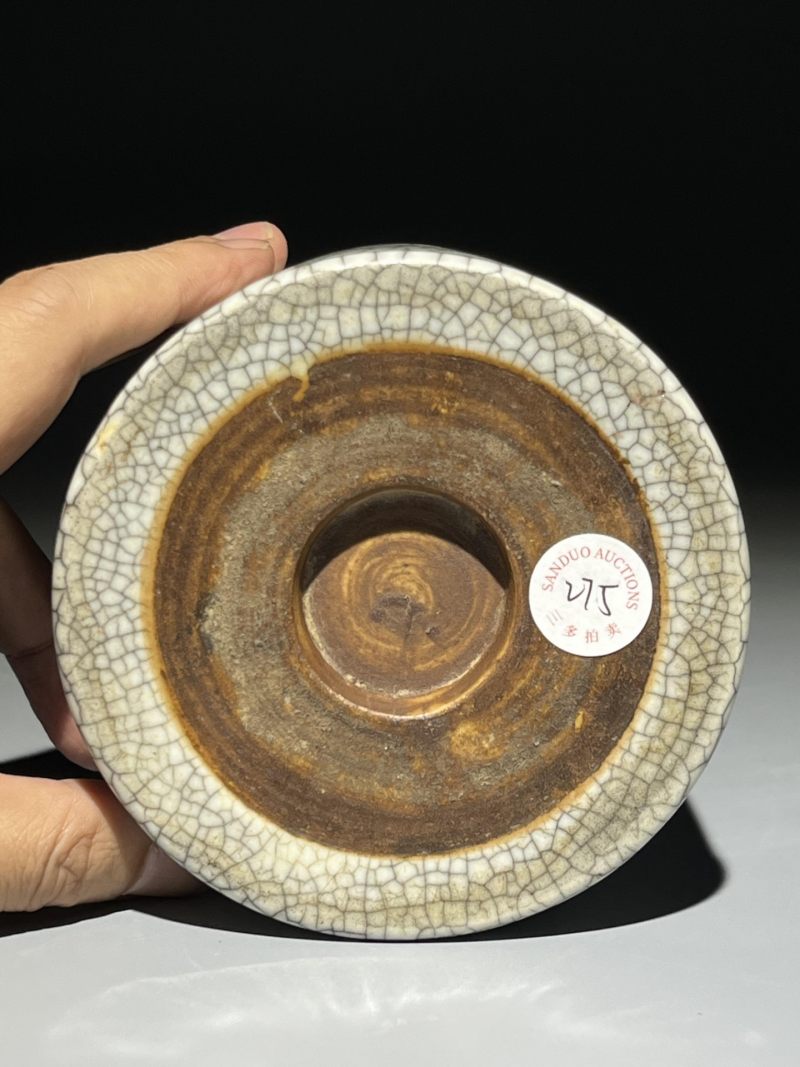    清雍正 哥釉铁锈花笔筒 - 图10
