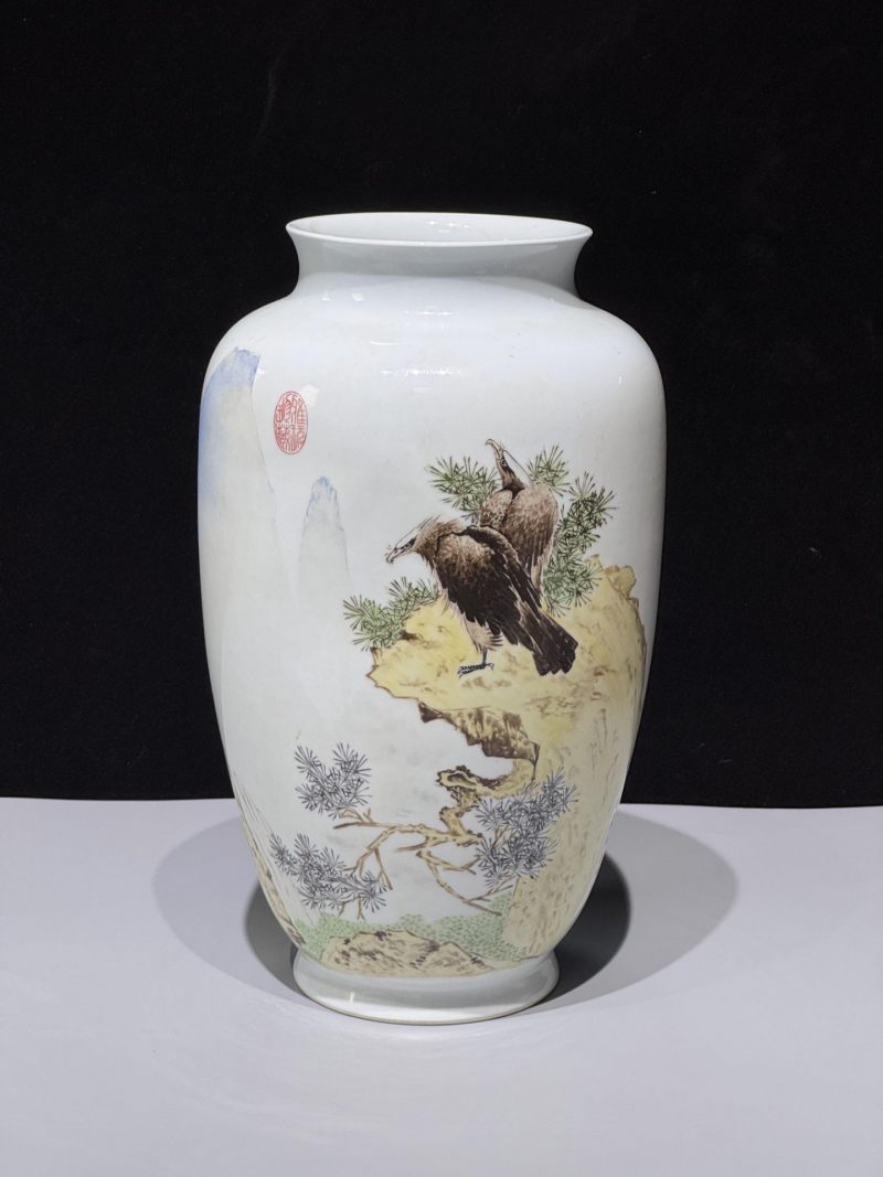    邹甫仁作品 粉彩松鹰图诗文灯笼瓶 - 图2
