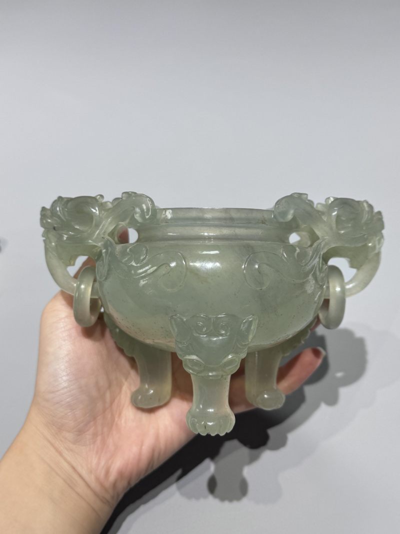    玉雕螭龙活环三足香炉 - 图6