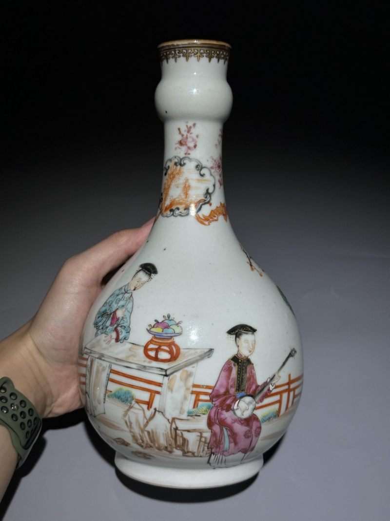    清乾隆 广彩人物纹蒜头瓶 - 图6