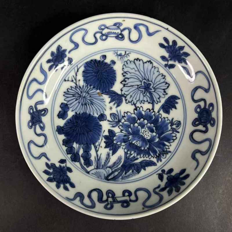明 青花花卉纹盘