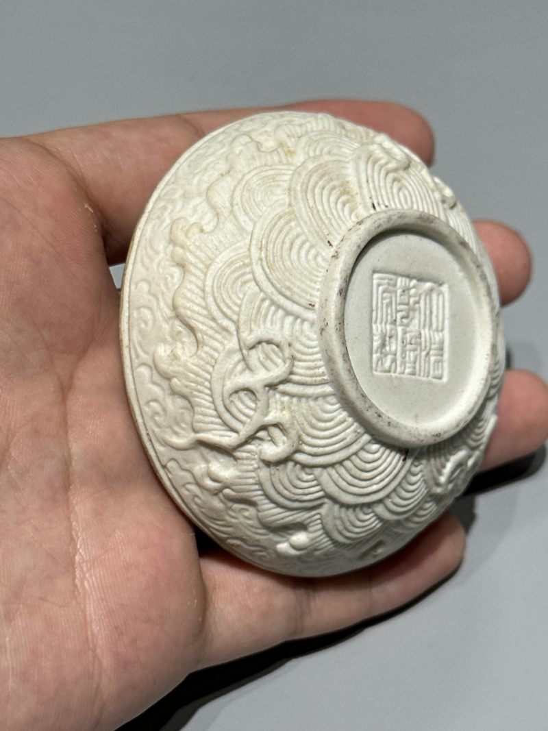    清晚期 素胎浮雕海水云龙纹印泥盒 - 图9