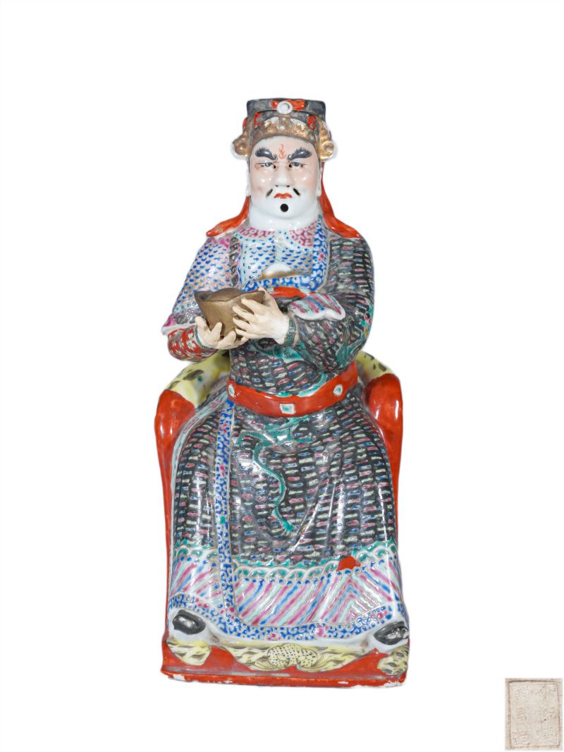    粉彩财神爷坐像 - 图1