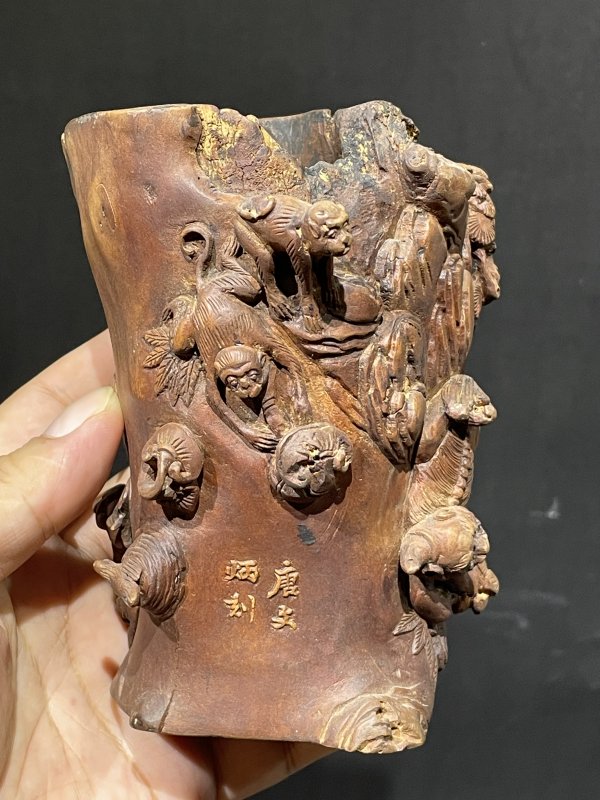 老木雕笔筒 - 图2