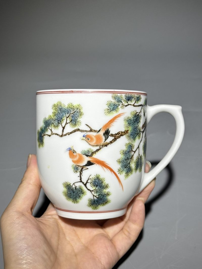    陆云山款 粉彩花鸟纹盖杯 - 图5