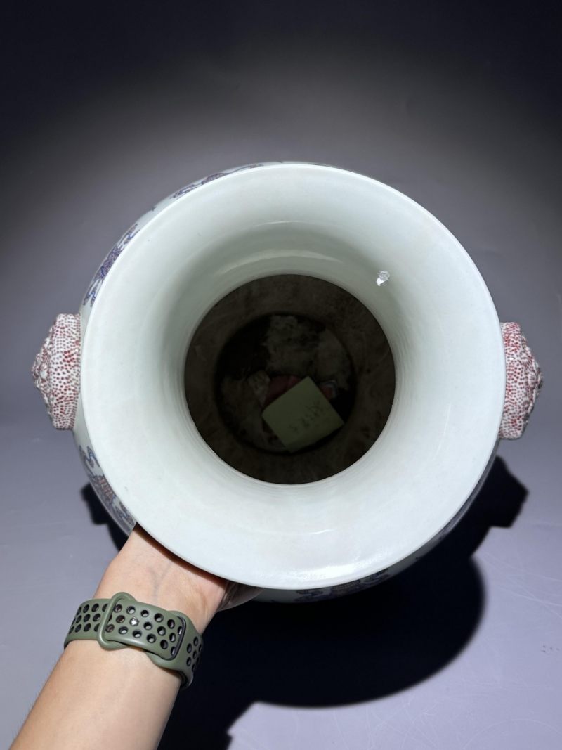    青花釉里红缠枝莲八宝纹象耳尊 - 图4