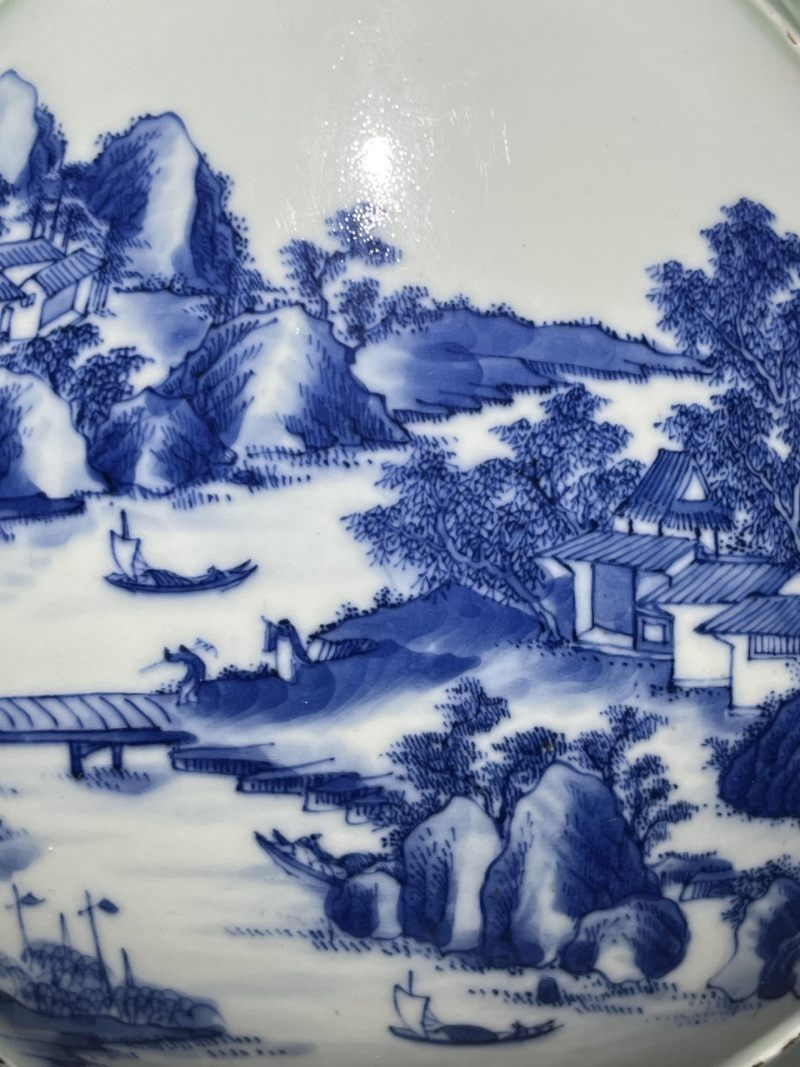    清晚期 青釉开窗青花山水纹双耳瓶 - 图8