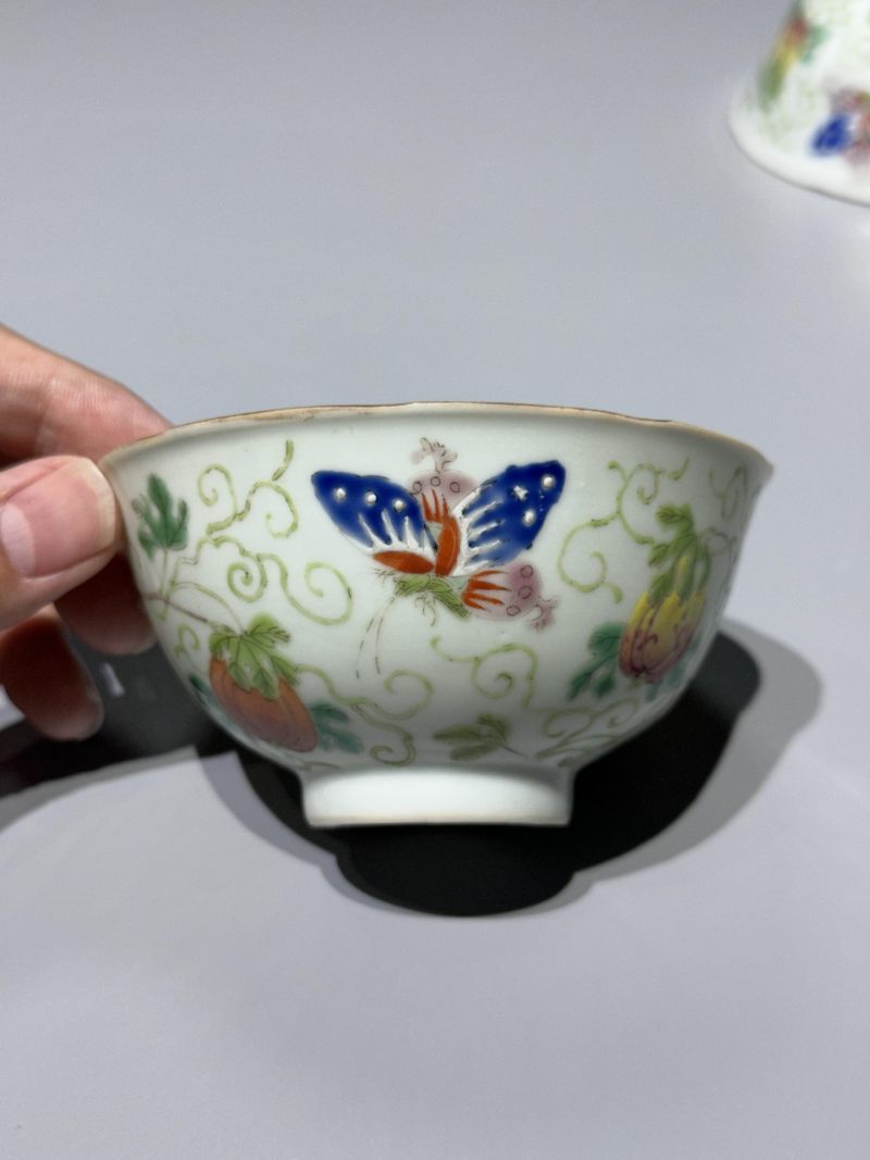   民国 粉彩瓜蝶连绵茶圆一对 - 图4