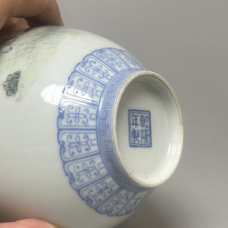 民国 粉彩花卉纹天球瓶 - 图8