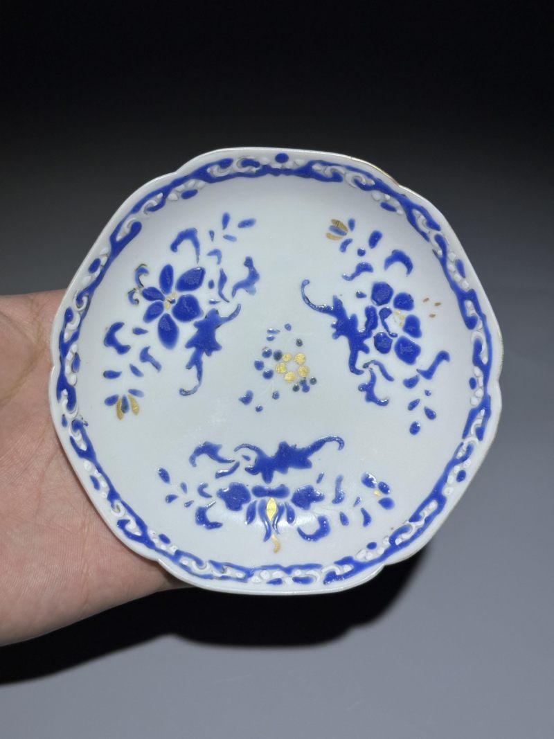    清乾隆 蓝料花卉纹杯碟一组两件 - 图12